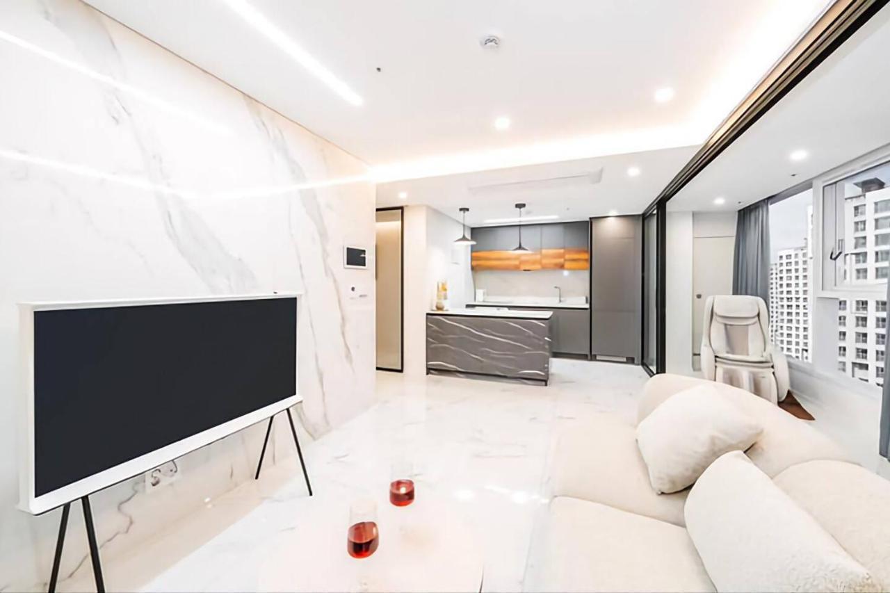 شقة Uh Flat The Seocho سيول المظهر الخارجي الصورة