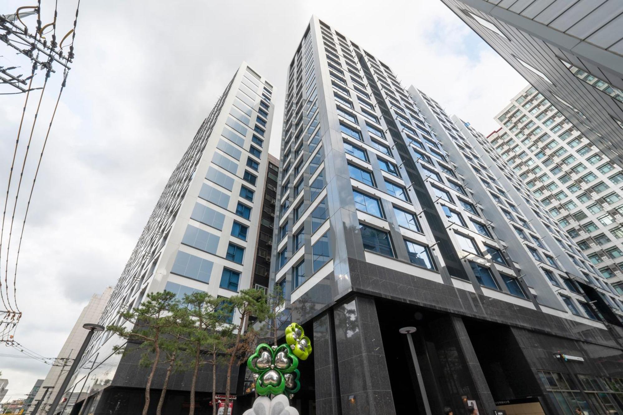 شقة Uh Flat The Seocho سيول المظهر الخارجي الصورة